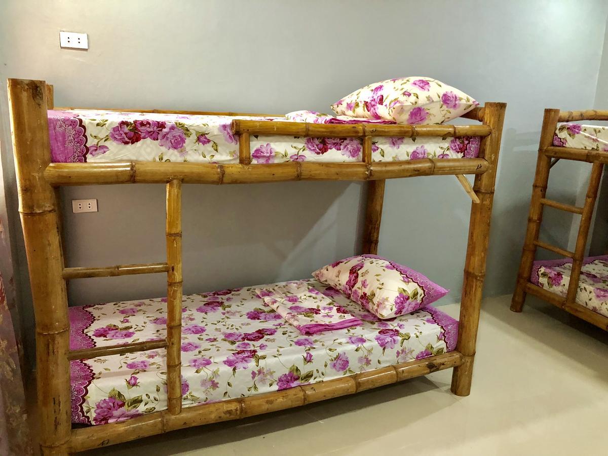 Lionfish Backpackers Malapascua (Adults Only) Hostel Exterior photo
