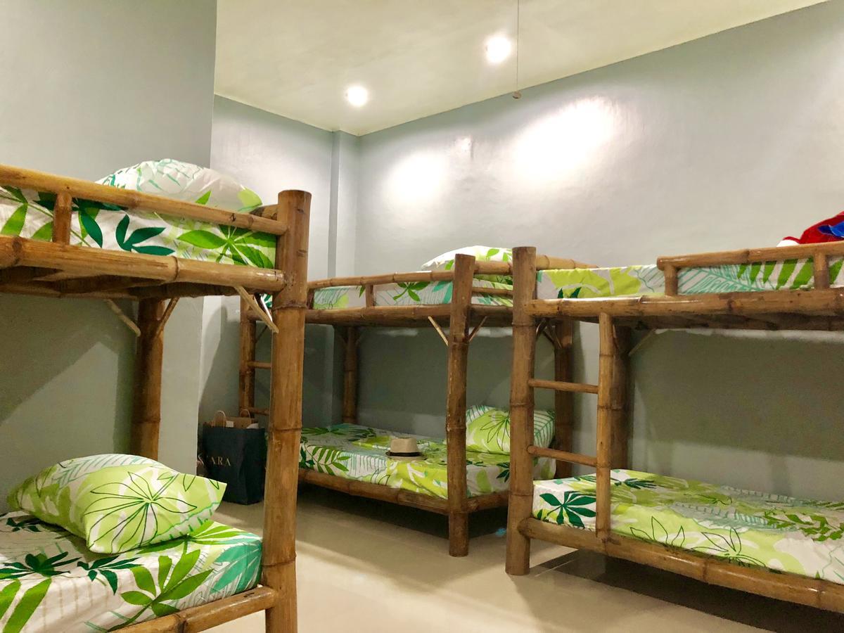 Lionfish Backpackers Malapascua (Adults Only) Hostel Exterior photo