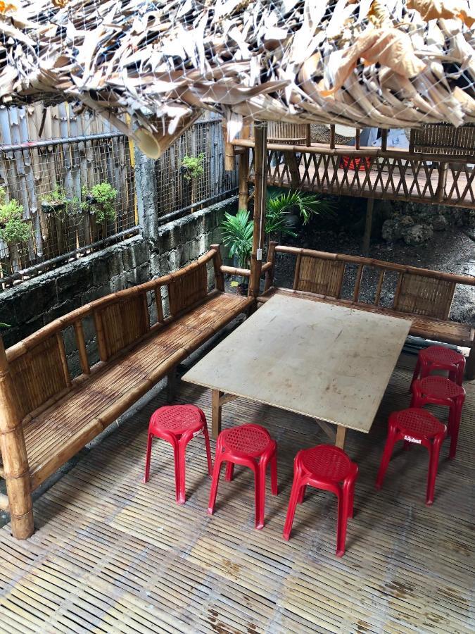 Lionfish Backpackers Malapascua (Adults Only) Hostel Exterior photo